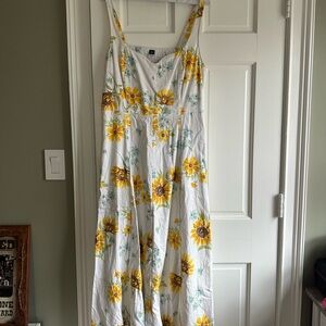 Old Navy White Floral Dress